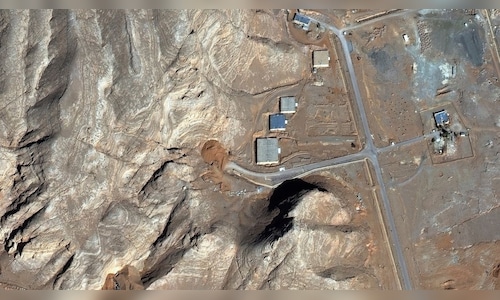 Negotiations Between Iran and the US Shift to Focus on Interim Agreement Amid Disagreements on Nuclear Activities, According to Reports