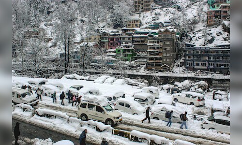 Tourists Flock to Atal Tunnel as Fresh Western Disturbance Approaches Himachal with Snowfall