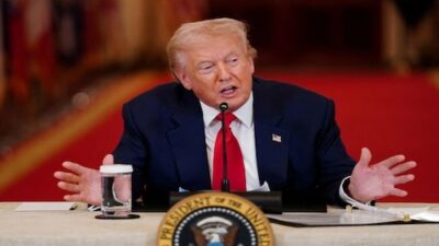 Trump criticizes the U.S. as 'foolish' regarding birthright citizenship during Supreme Court visit.