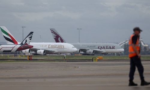 US-Israel Conflict with Iran: Over 1,000 Flights Disrupted as Worldwide Airlines Suspend Operations; Indian Carriers Cancel 300+ Flights