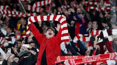 Arsenal wins the Premier League title after a 22-year wait.