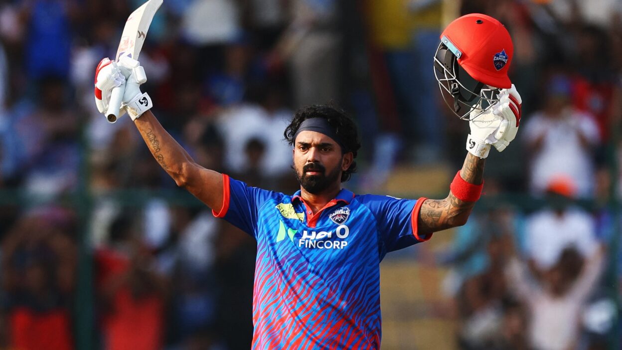 Delhi Capitals suffer early setback with KL's dismissal on a batting-friendly pitch.