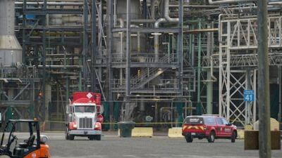Explosion at Washington Factory: Chemical Tank Burst Leads to Multiple Fatalities and Injuries
