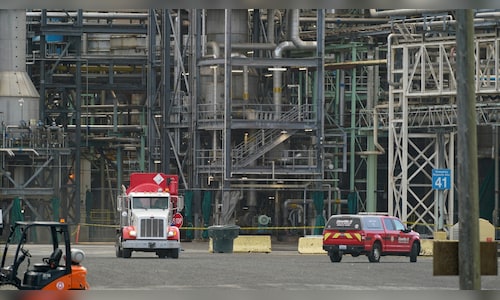 Explosion at Washington Factory: Chemical Tank Burst Leads to Multiple Fatalities and Injuries