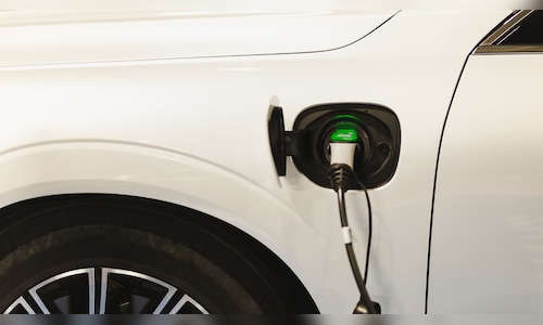 Green SM, supported by VinFast, to introduce EV ride-hailing service in India starting in early June, with Delhi as the inaugural market.