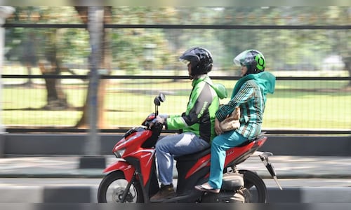 Maharashtra Transport Minister Instructs Police to Halt Operation of Bike Taxi Apps