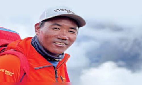 Nepal's Kami Rita Sherpa Ascends Mount Everest for the 32nd Time, Sets New Personal Record