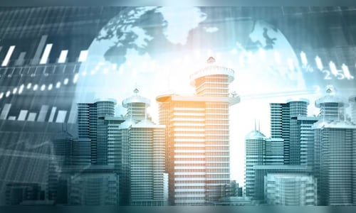 Optimism for De-escalation in Hormuz; AI Investment Cycle Continues to Drive Markets: Matt Orton