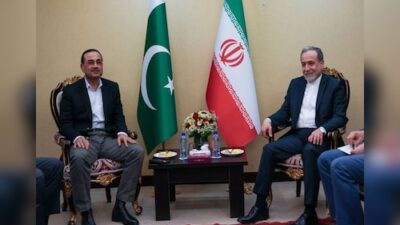 Pakistani Army Chief Munir and Iranian Foreign Minister Araghchi Discuss West Asia Conflict in Tehran