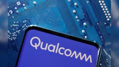 Qualcomm Gains Amid Optimism for Smartphone Recovery and Data-Center Chip Expansion