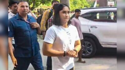 Supreme Court Allows Vinesh Phogat to Compete in Asian Games Trials Following WFI Dispute