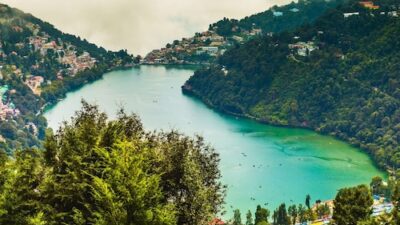 Top Lakeside Cities in India for Boating, Mountain Views, and Scenic Getaways