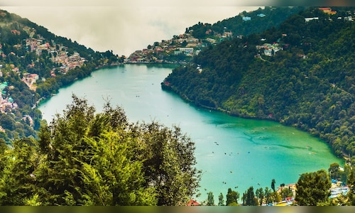 Top Lakeside Cities in India for Boating, Mountain Views, and Scenic Getaways