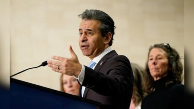 Trump considers dismissing FDA chief Makary in response to vaping and abortion pill controversies.