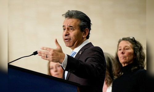 Trump considers dismissing FDA chief Makary in response to vaping and abortion pill controversies.