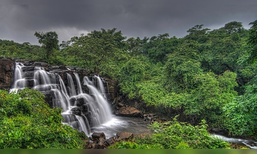 6 Breathtaking Waterfalls in India to Experience During the Monsoon Season
