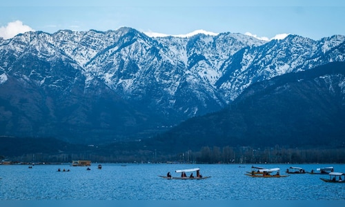 Avoid the Manali crowds and explore these stunning getaways near Delhi.