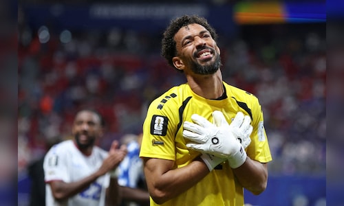 Cape Verde goalkeeper Vozinha's mother receives visa to attend World Cup and support her son.