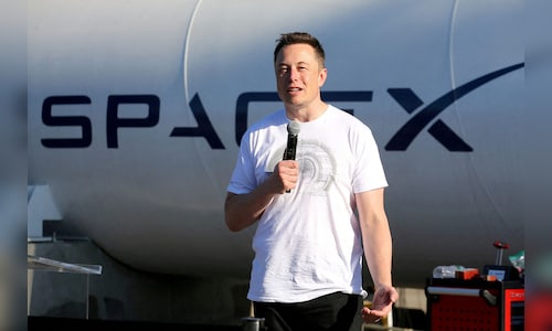 Demand for SpaceX's IPO is nearing a fourfold oversubscription.