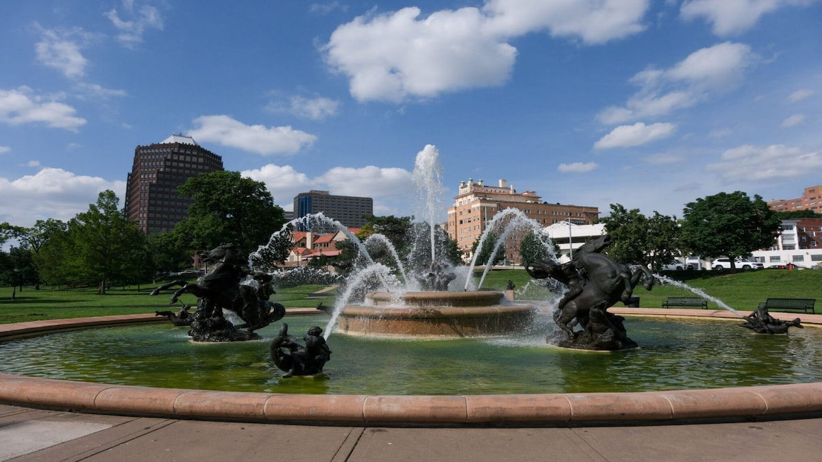 Discovering Beyond Kansas City's Iconic Fountains: 10 Must-Visit Attractions.