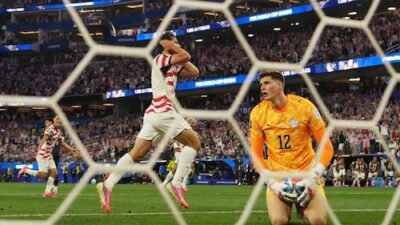 FIFA World Cup 2026: USA Kicks Off with Impressive 4-1 Win Against Paraguay, Fueled by Balogun's Two Goals