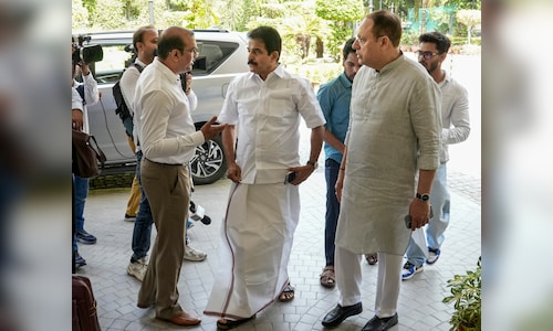 INDIA Coalition Meeting: Opposition Leaders Commit to Solidarity, Demand Pradhan's Resignation, and Plan to Contact CJI About SIR