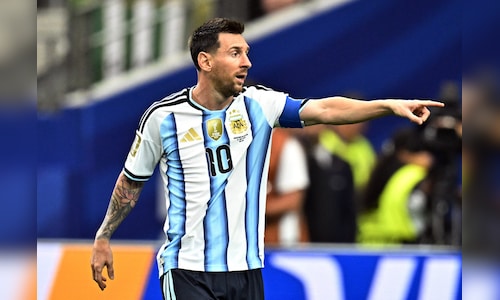 Lionel Messi sets new men's World Cup scoring record with his 17th goal.