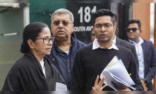 Mamata Banerjee Confronts Fresh Challenge as Trinamool Dissidents Target Party's Name and Symbol: Report