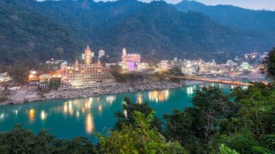 Officials Implement Tiered Weekend Traffic Strategy for Mussoorie and Rishikesh Due to Tourist Influx