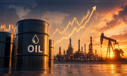 Russian Urals Oil Trades at Discount as Asian Demand Declines, Sources Report