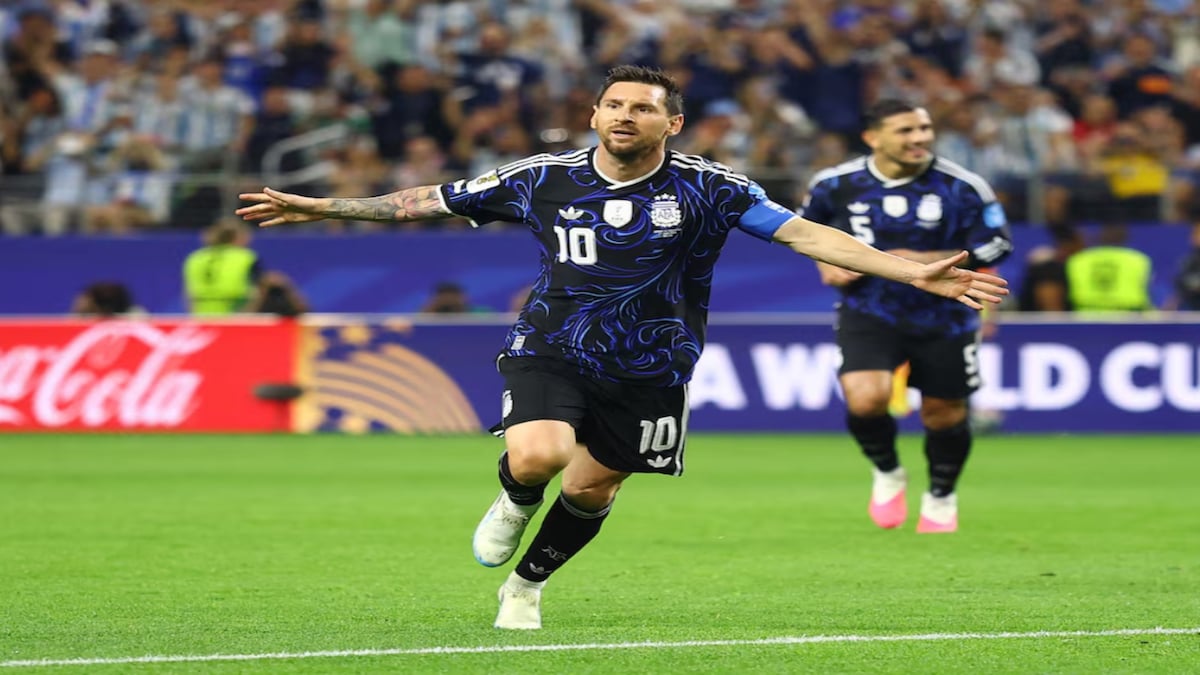 Scaloni at a loss for words as Messi keeps shattering records.