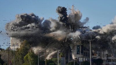 Trump announces ceasefire agreement between Israel and Hezbollah, plays down Iran discussions.