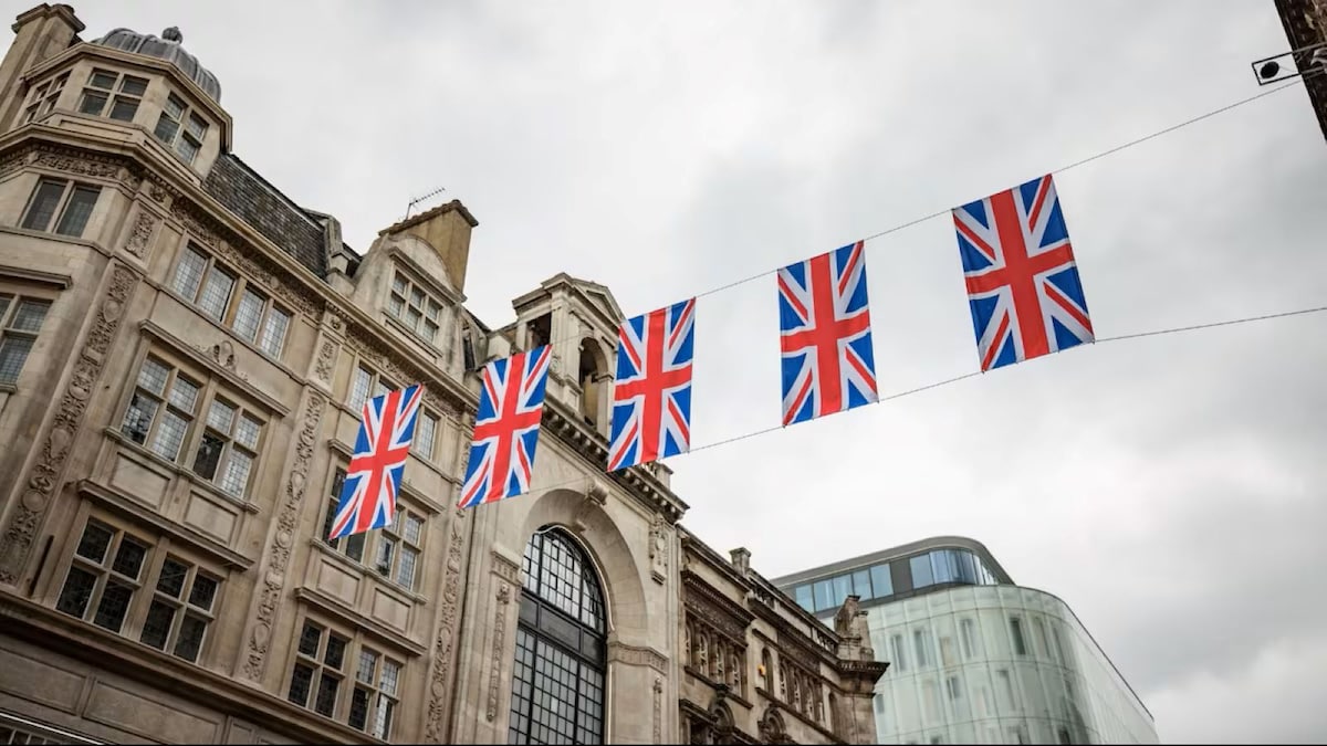 UK announces new sponsorship pathways for qualifying refugees.