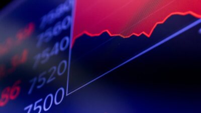 Asian Markets Volatile as US Employment Data Dampen Fed Rate Hike Expectations