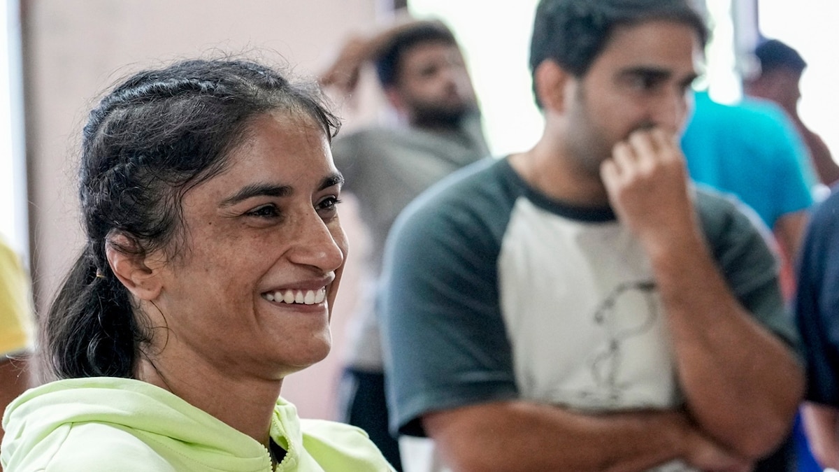 Delhi HC instructs WFI to make a decision on Vinesh Phogat's notice in two weeks.