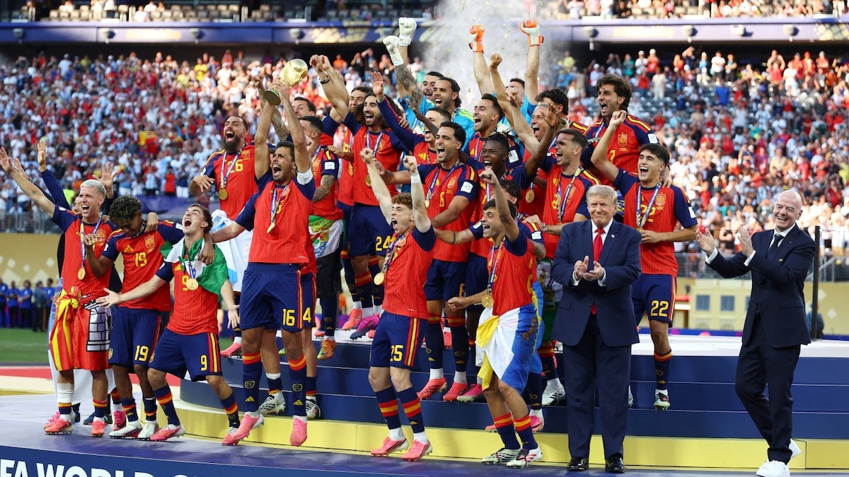 Donald Trump Remains on Stage Following Spain's FIFA World Cup Trophy Presentation