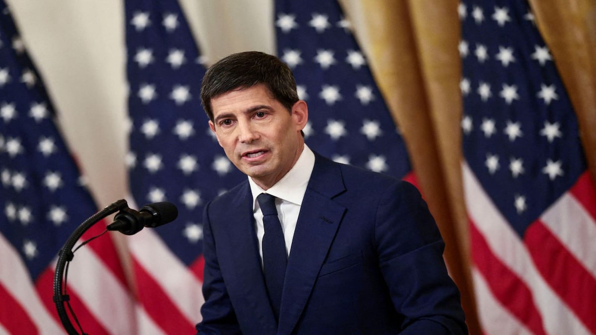 Fed Chair Kevin Warsh aims to utilize real-time economic data within a year to enhance interest rate decisions.