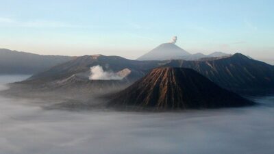 From Mount Vesuvius to Mount Bromo: Explore Active Volcanoes for an Up-Close Experience of Earth's Fury