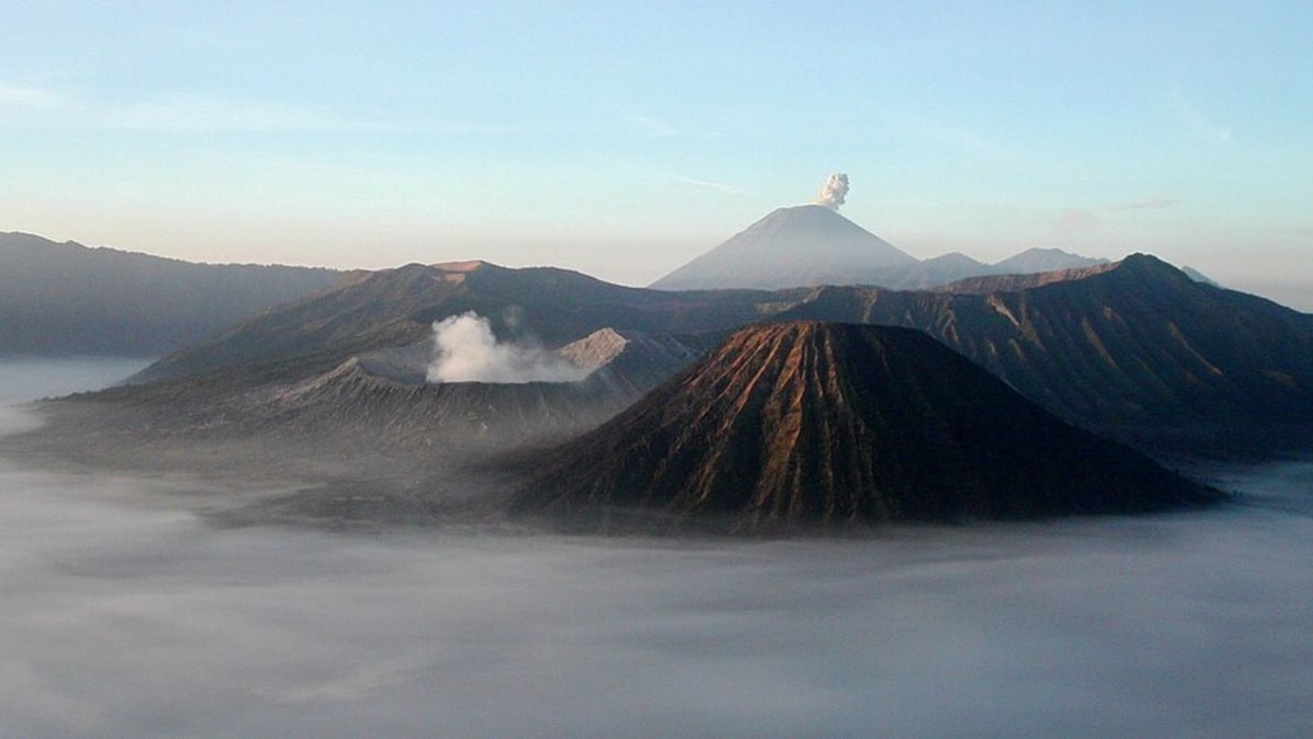 From Mount Vesuvius to Mount Bromo: Explore Active Volcanoes for an Up-Close Experience of Earth's Fury