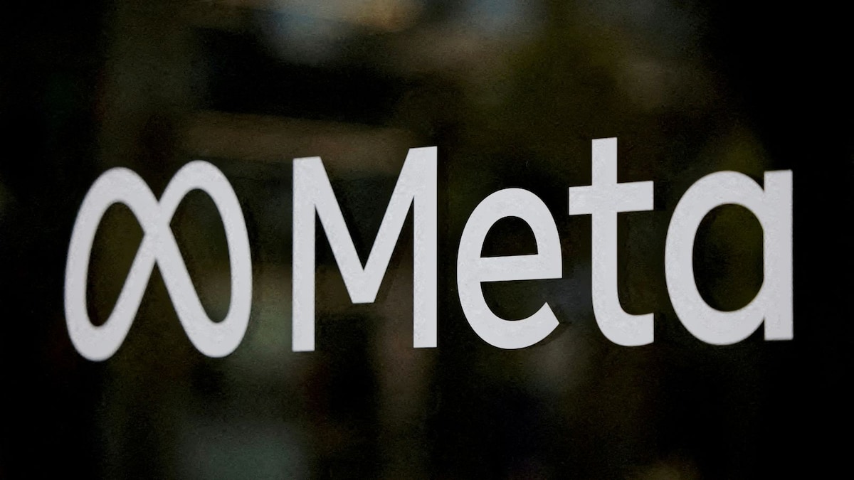 Meta instructs PM's posts and other key accounts to undergo senior-level review following technical issue.
