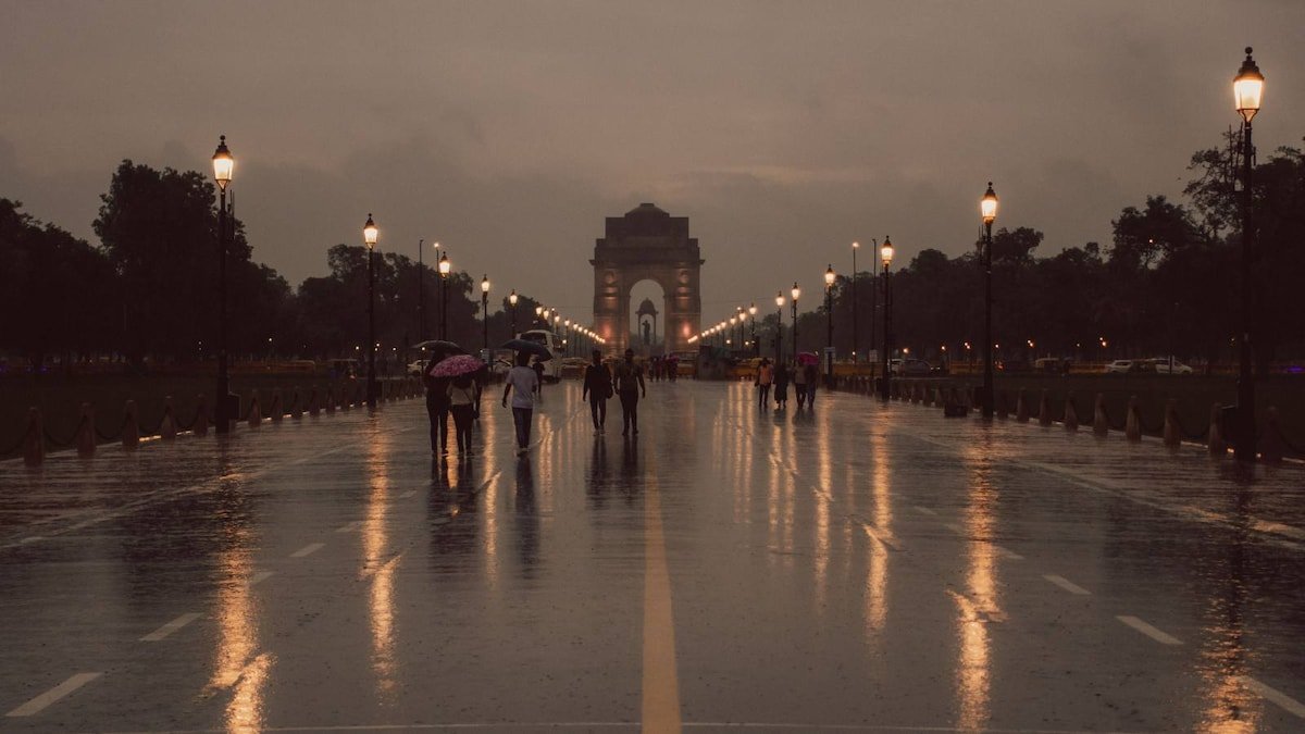 Planning a trip to Delhi-NCR this weekend? Review the weather forecast before you pack!