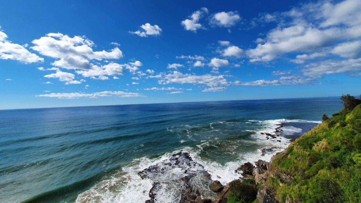 The Rising Temperature of the Pacific: What a Warmer Ocean Means for Billions