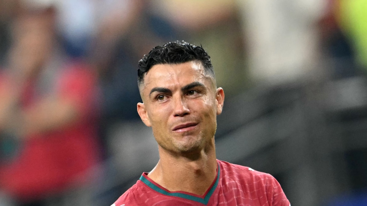 Watch | Ronaldo breaks down in tears as Merino's goal marks the end of his sixth World Cup in Portugal's defeat to Spain.