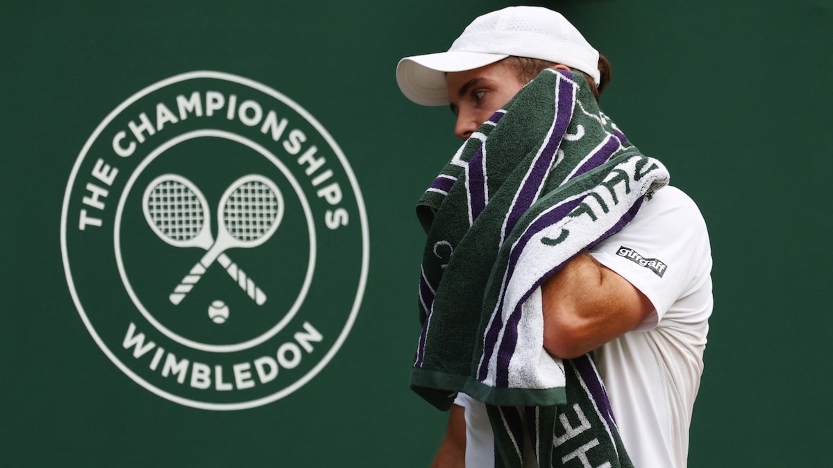 Wimbledon’s Trending Towels Have Ties to Gujarat, Favored by Djokovic, Świątek, and Alcaraz