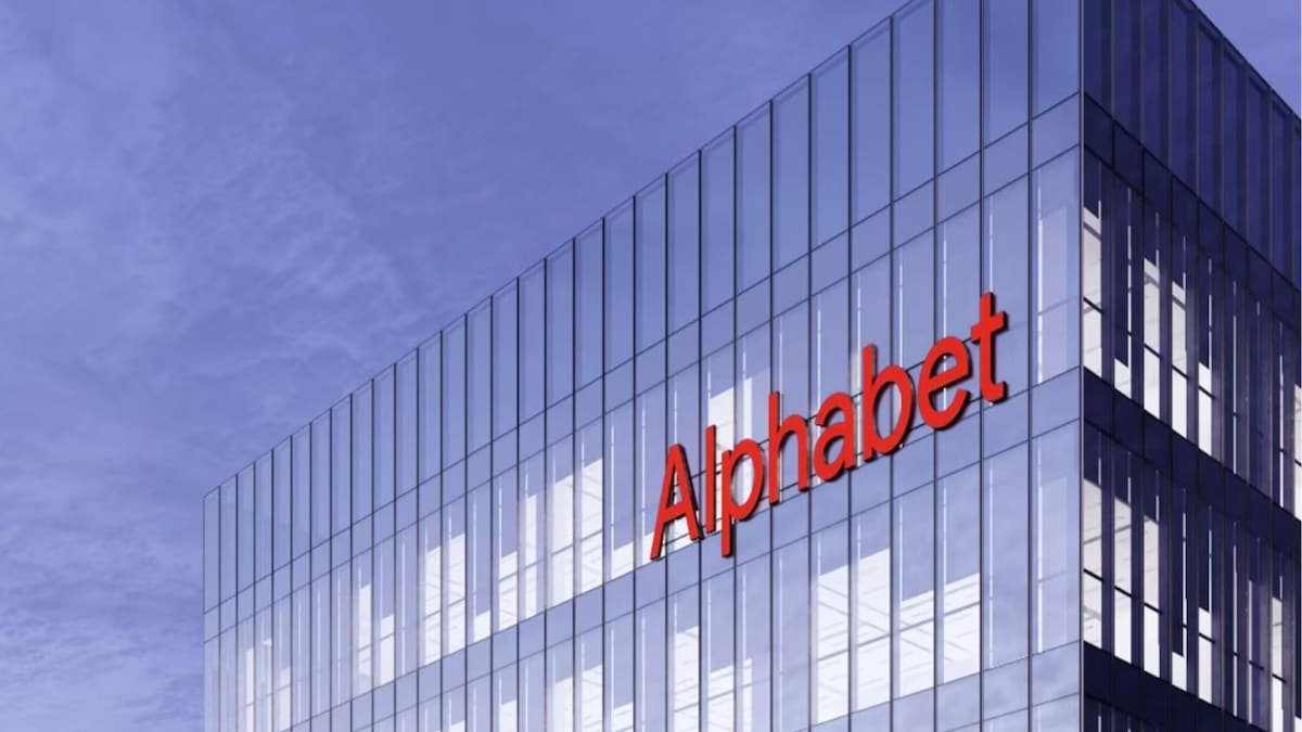 Alphabet Suspends AI Image Generation in Google Earth Due to Policy Breaches